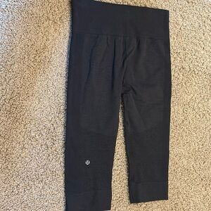 NWOT Lululemon Capri Leggings